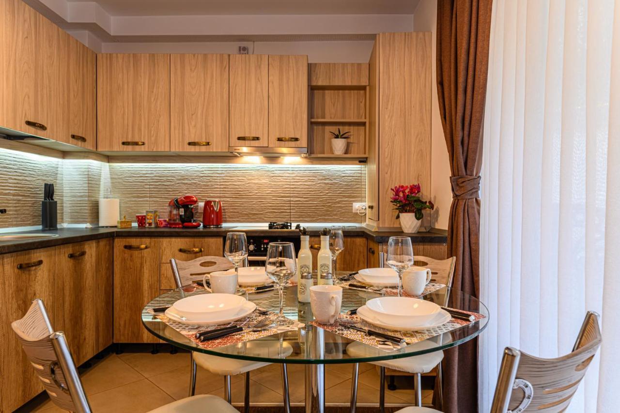 Jad - Luxury Apartments Afi Mall Брашов Екстериор снимка