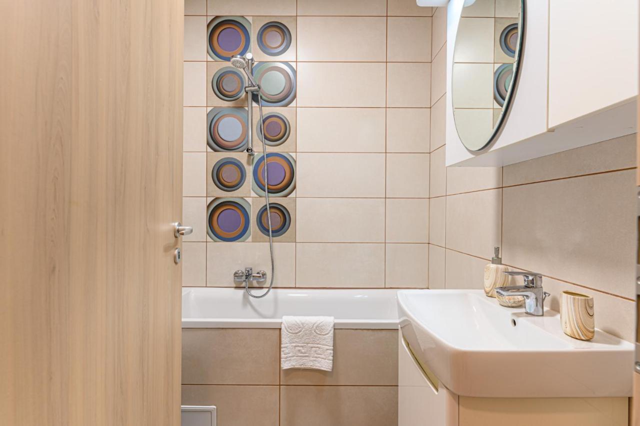 Jad - Luxury Apartments Afi Mall Брашов Екстериор снимка