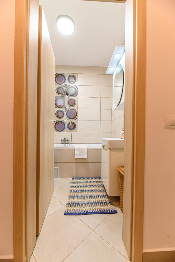 Jad - Luxury Apartments Afi Mall Брашов Екстериор снимка