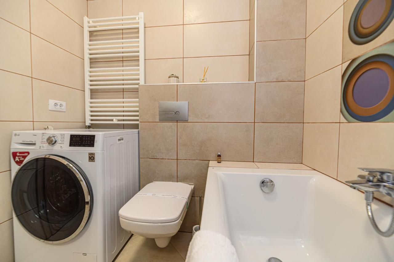 Jad - Luxury Apartments Afi Mall Брашов Екстериор снимка