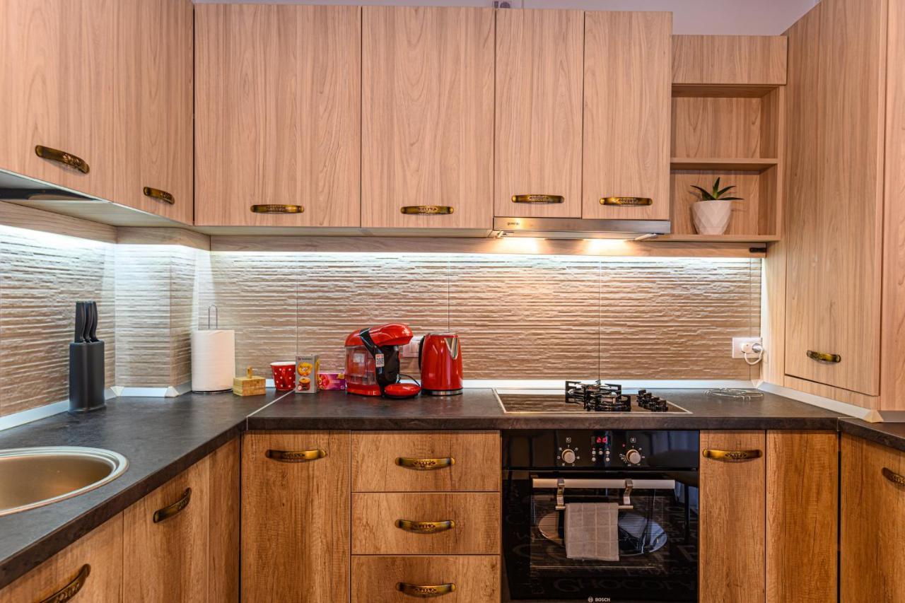 Jad - Luxury Apartments Afi Mall Брашов Екстериор снимка