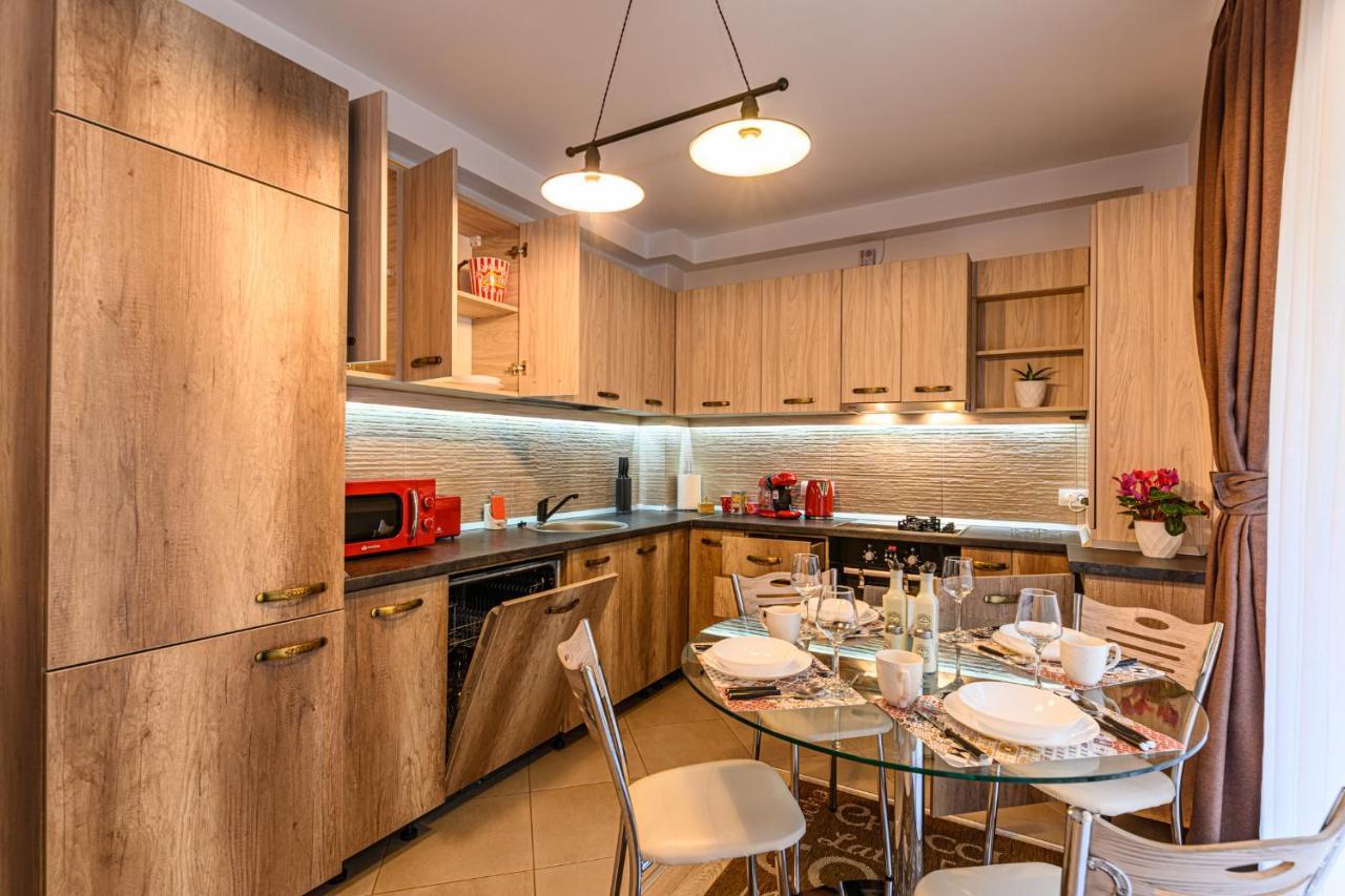 Jad - Luxury Apartments Afi Mall Брашов Екстериор снимка
